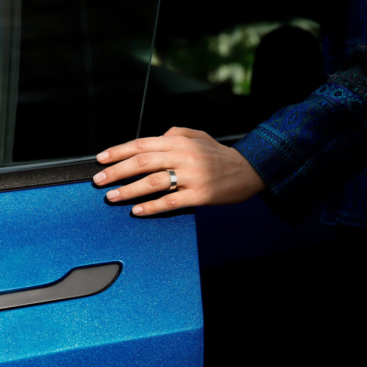 Unlocking Tesla with CNICK Smart ring